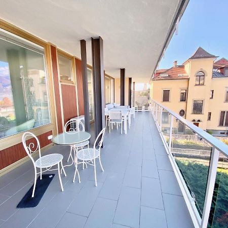 Appartamento Palazzo Di Vetro Luino Eksteriør bilde